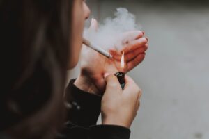 Může zaměstnavatel zakázat kouření na pracovišti?